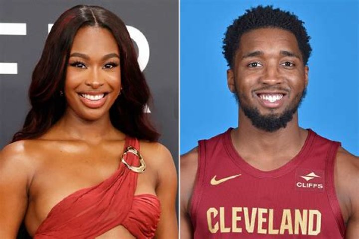 Aaron Jones Wife: Is Aaron Jones Married? Who Is Aaron Jones’ Girlfriend Crystal Molina?