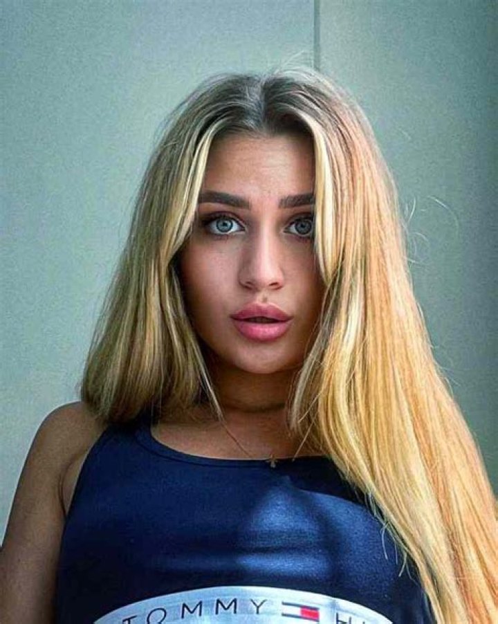 Ally Lotti Height, Weight, Net Worth, Age, Birthday, Wikipedia, Who, Nationality, Biography