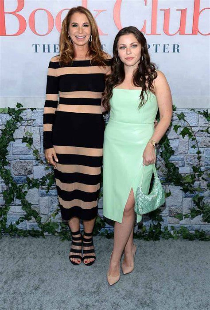 Ally Shapiro Wiki: Age, Bio Facts On Jill Zarin Daughter