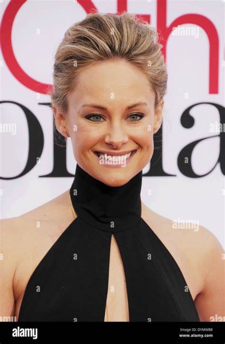 Alyshia Ochse Wiki, Bio, Age, Height, Weight, Measurements, Husband, Net Worth, Facts