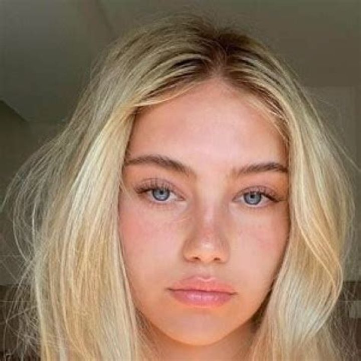 Annie Schroeter Height, Weight, Net Worth, Age, Birthday, Wikipedia, Who, Instagram, Biography