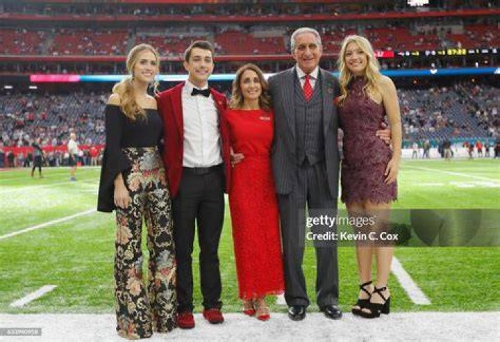 Arthur Blank’s Net Worth, Age, Height, Weight, Wife, Kids, Bio-Wiki