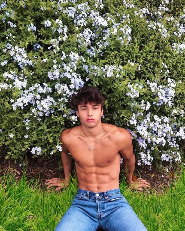 Brady Potter- Net Worth, Bio, Age, Dating, Height, Nationality, Career