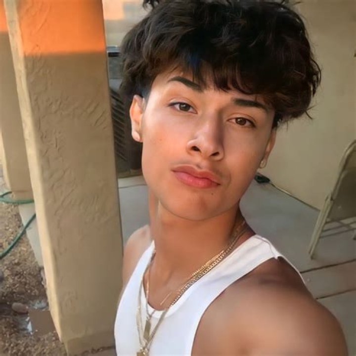Brian Miller TikTok Age, Height, Birthday, Instagram, Girlfriend, Family