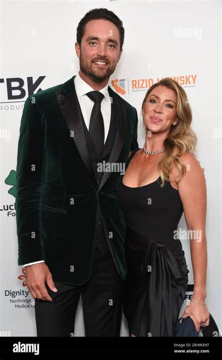 Brock Osweiler: Wife, net worth, tattoos, smoking & body facts
