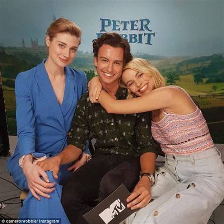 Cameron Robbie- All About Margot Robbie Brother: Family And Siblings
