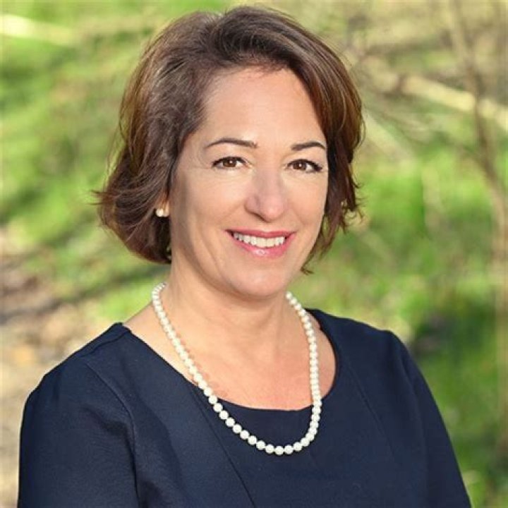 Carol D. Leonnig Bio, Age, Height, Husband, Salary, Net Worth and Awards