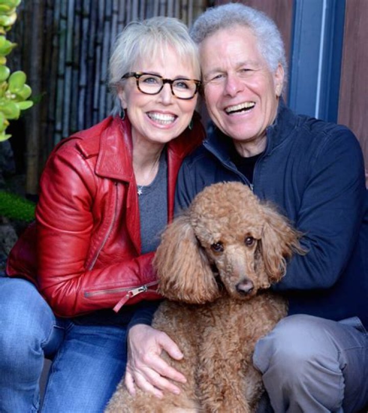 Carol Roth Bio, Age, Net Worth, Marriage, Husband, Family, Books, And Twitter