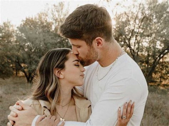 Cowboys: Is Dalton Schultz Married To Wife Laurel Heinrich? Personal Details On The Tight End
