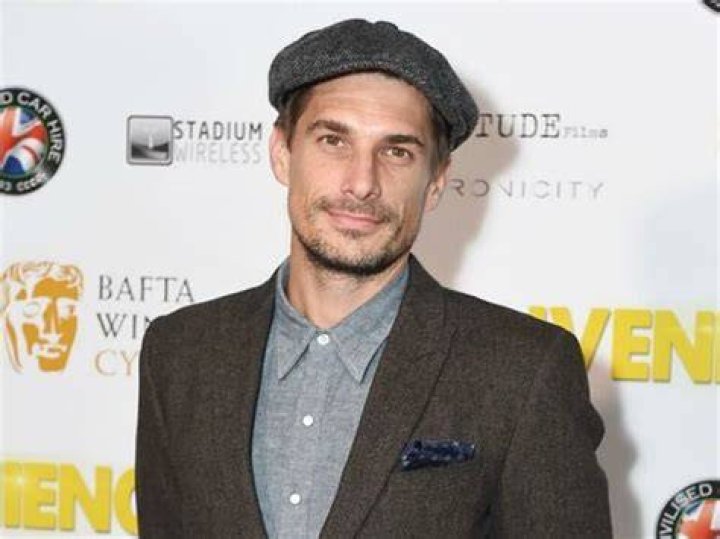 Craig Russell (English actor)’s biography, net worth, fact, career, awards and life story