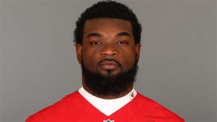 Damien Williams Contract, Salary, Net Worth, College, Height