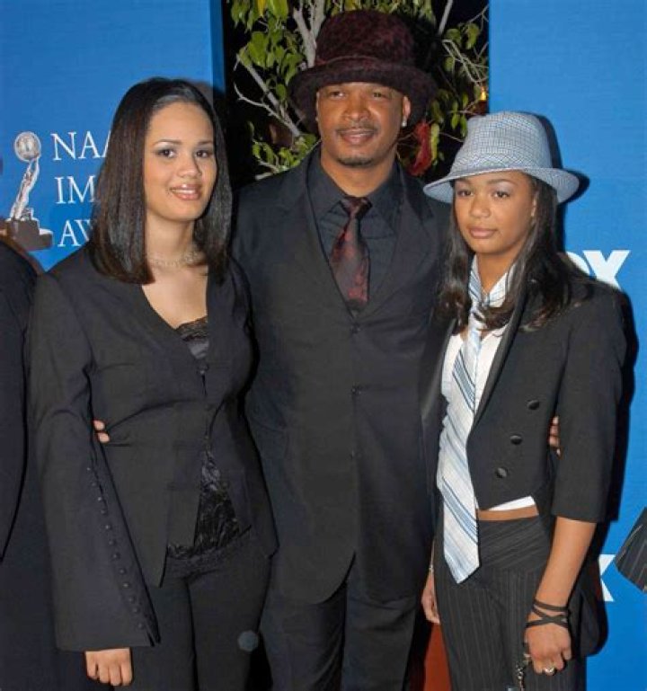 Damon Wayans Jr. Biography: Wife, Age, Movies, Parents, Net Worth, Children, Height, TV Shows