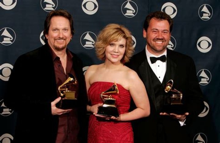 Dan Tyminski Bio, Wiki, Age, Height, Family, Wife, Children, Man of Constant Sorrow, Songs and Net Worth