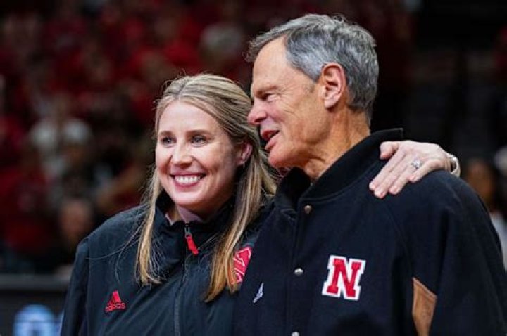Dani Busboom Kelly Salary And Husband: Find More About Women’s Volleyball Coach