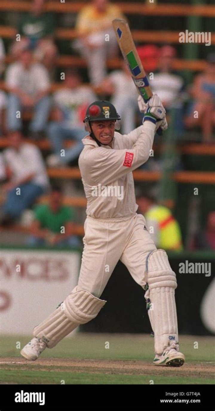 Dave Richardson (cricketer)’s biography, net worth, fact, career, awards and life story