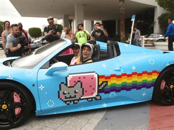 Deadmau5 Wife, Wiki, Net Worth, Height, Dating, Girlfriend