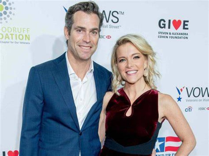 Dirk Blocker – biography, height, wife, net worth, acting career