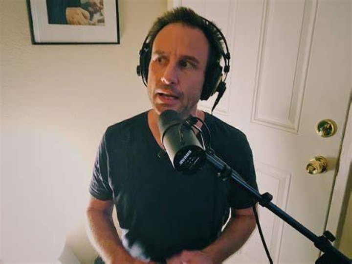 Drew Ackerman Wikipedia: Everything on ‘Dearest Scooter’ Sleep With Me Podcast Host