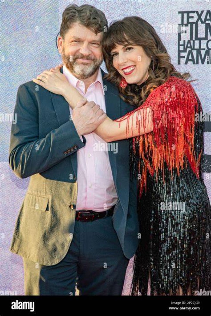 Edi Patterson: Husband, net worth, tattoos, smoking & body measurements