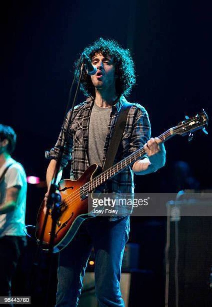 Evan Winiker Bio, Songs, Music Group, Age, Height, Weight, Education, Family, Instagram