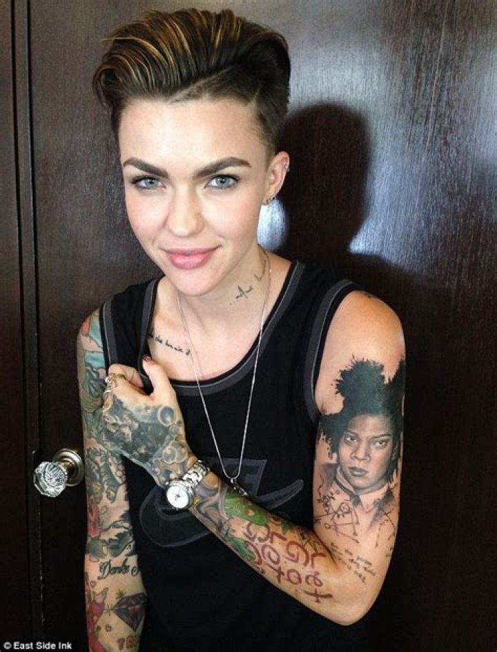 Flo Milli: dating, net worth, tattoos, smoking & body measurements