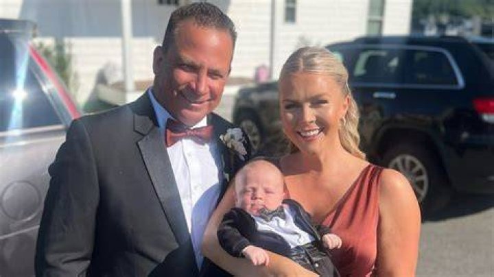 Garrett Haake Wife, Wiki Bio, Height, Net Worth, Salary, Age, First Wife, Daughter, Birthday