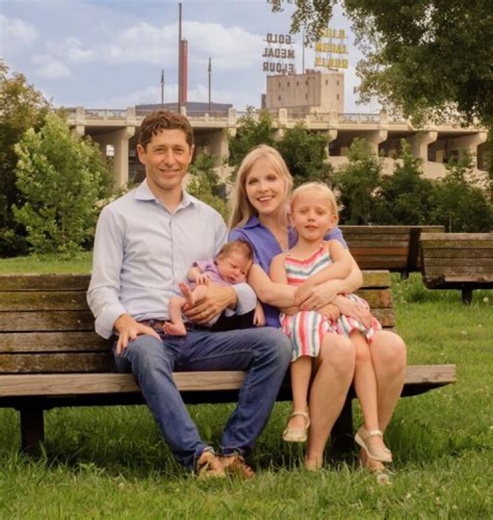 George Newbern Bio, Wiki, Age, Family, Wife, Movies, TV Shows and Net Worth