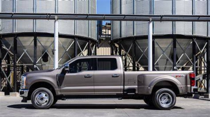 How much can a f350 srw tow