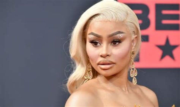 How Much Is Blac Chyna Worth Including The OnlyFans Income? Net Earnings Compared With Bella Thorne