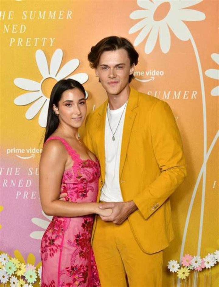 How Tall Is Isabel Machado, Christopher Briney’s Girlfriend?