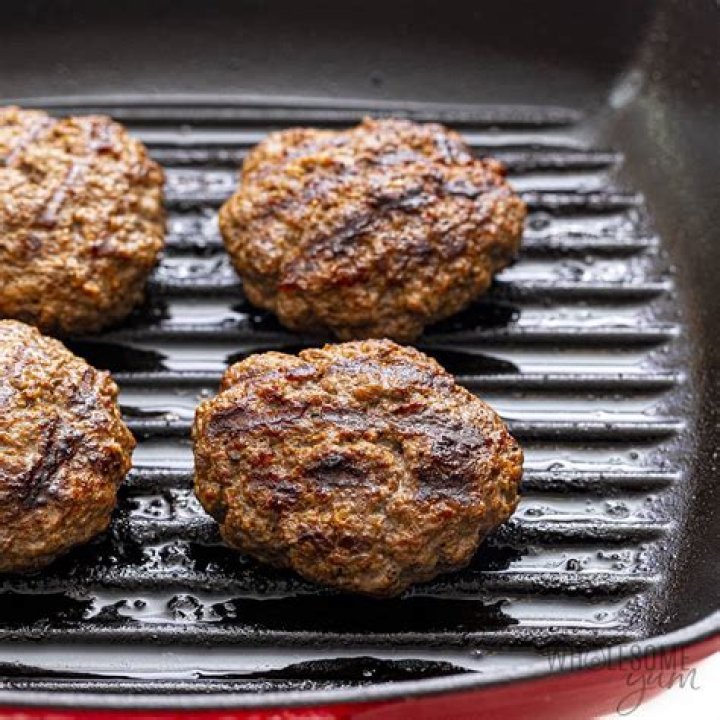 How to cook a burger in a pan