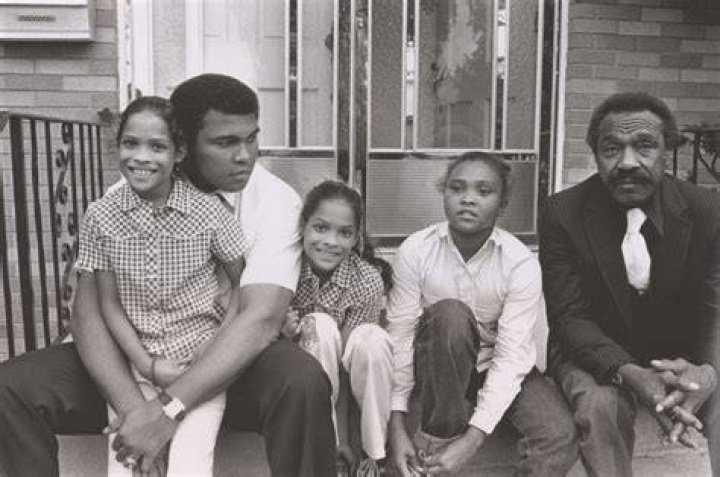 Inside Raphael Saadiq Tragic Family Life And Siblings