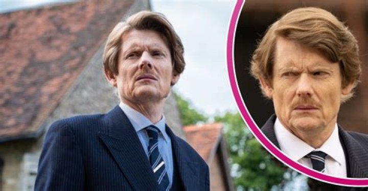 Is Archie Rhind-Tutt Is Related To Julian Rhind Tutt? Livesport Commentator Family, Is He Married?