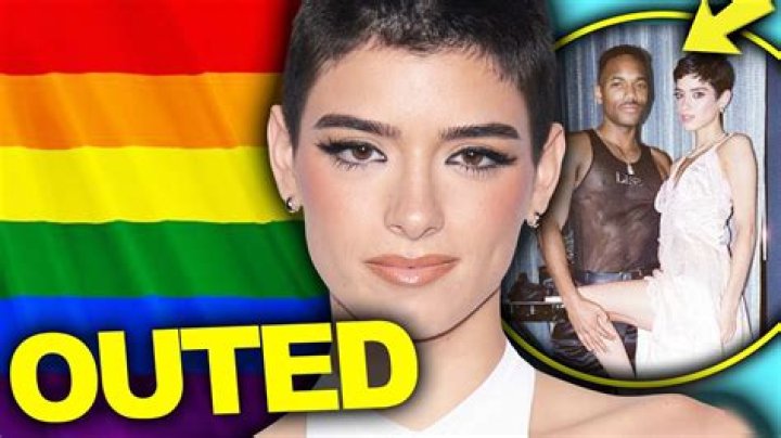 Is Dixie D’amelio Lesbian | Sexuality Partner And Dating History