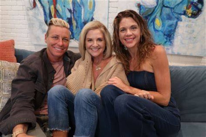 Is Glennon Doyle Sister Married? Amanda Doyle Ex Husband And Partner