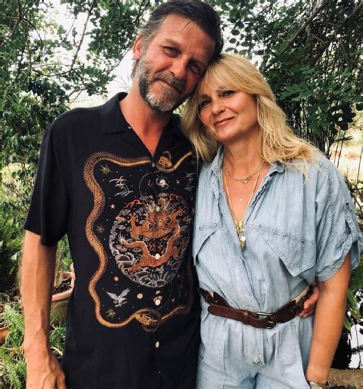 Is Lisa Hughes Married? Her Husband, Net Worth, Salary, Age, Bio, Height