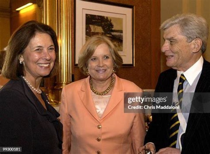 Jeanne Vander Myde Wiki, Age, John Warner Wife, Net Worth, Family, Children, Bio, Job