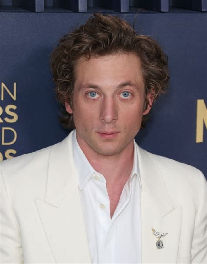 Jeremy Allen White (Actor) Wiki, Bio, Age, Height, Weight, Net Worth, Girlfriend