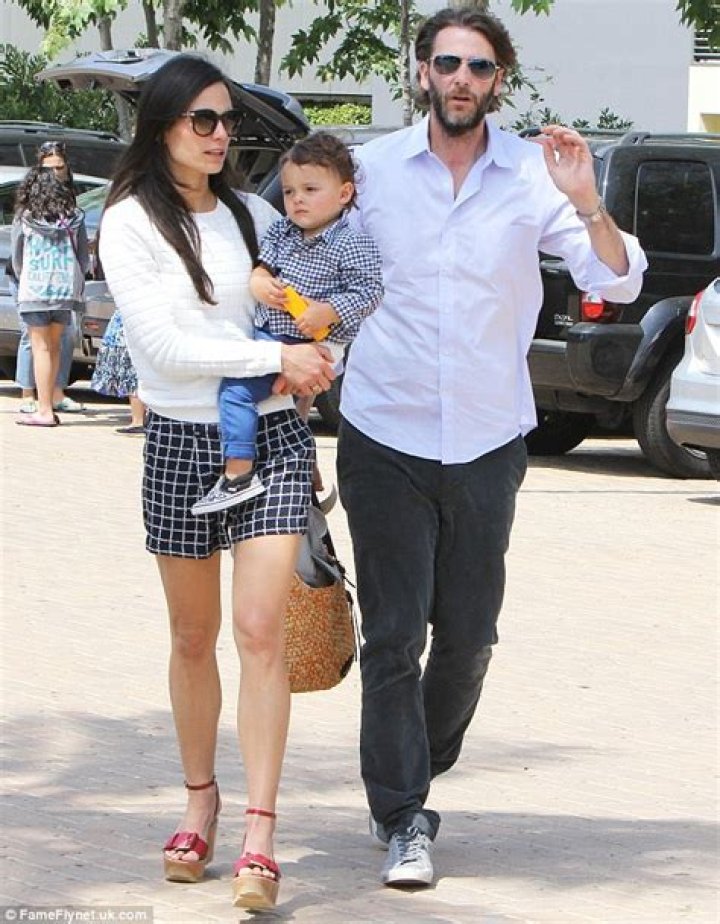 Jordana Brewster: Husband, net worth, tattoos, smoking & body measurements