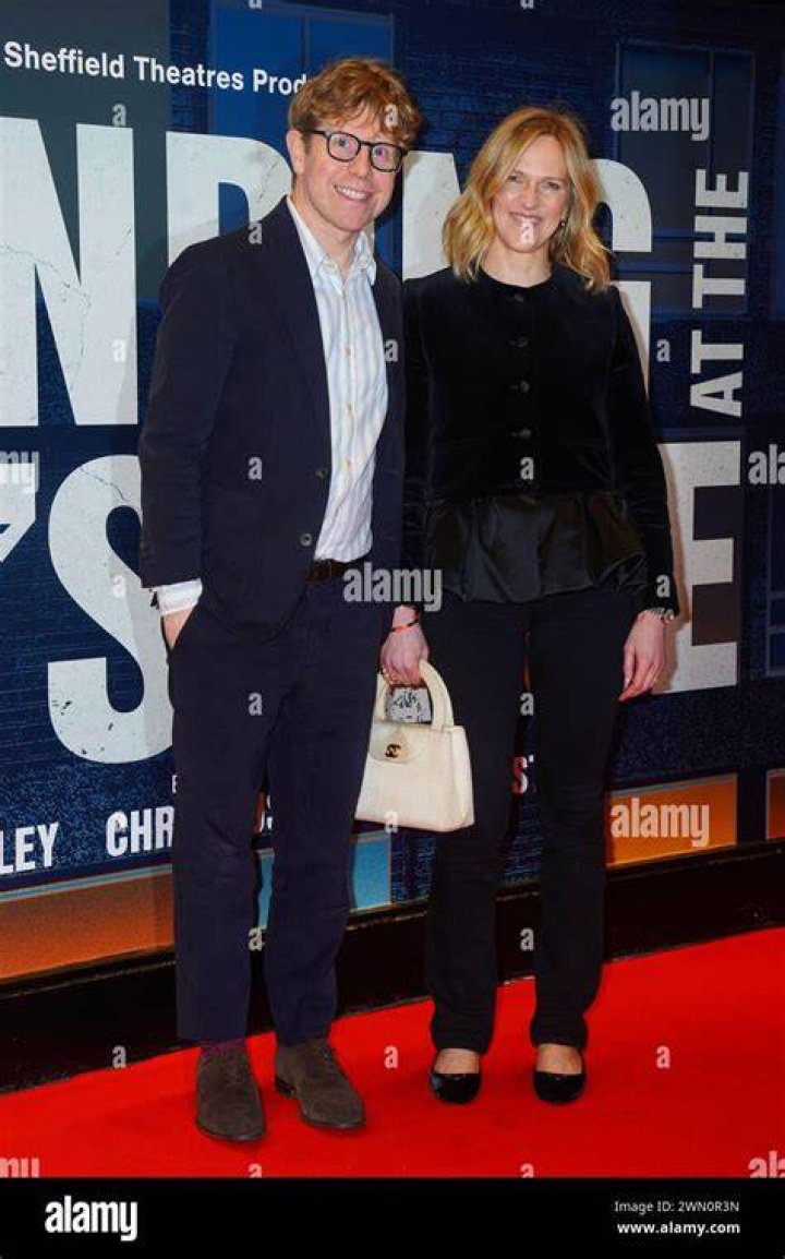 Josh Widdicombe Wife, Girlfriend, Children, Height: All About English comedian and Radio and TV Presenter
