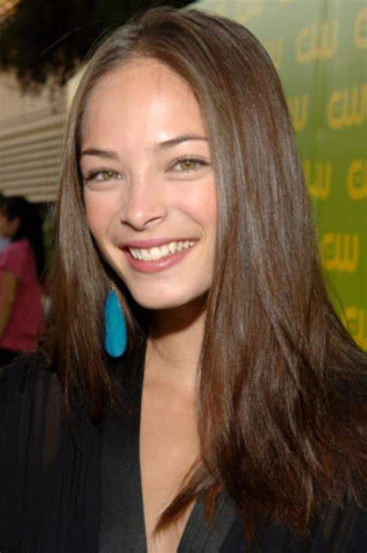 Kristin Kreuk Bio, Wiki, Age, Height, Parents, Boyfriend, and Net Worth