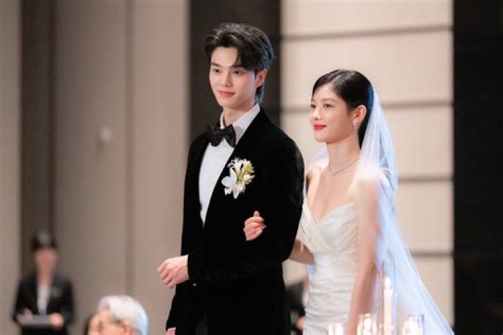 Krystal Jung Boyfriend: Is Krystal Jung in a Relationship?