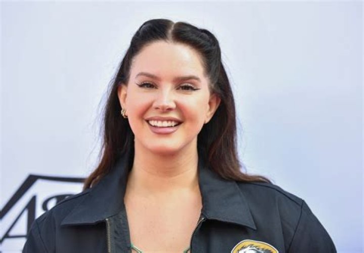 Lana Del Rey’s net worth, fact, career, awards, biography & life story