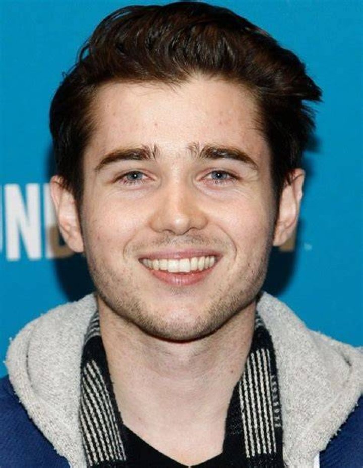 Luke Slattery- Wiki, Age, Height, Net Worth, Girlfriend, Ethnicity