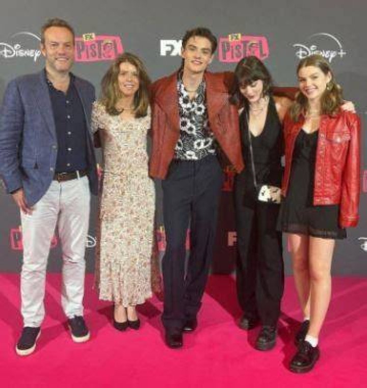 Meet Louis Partridge Parents: His Family & Siblings