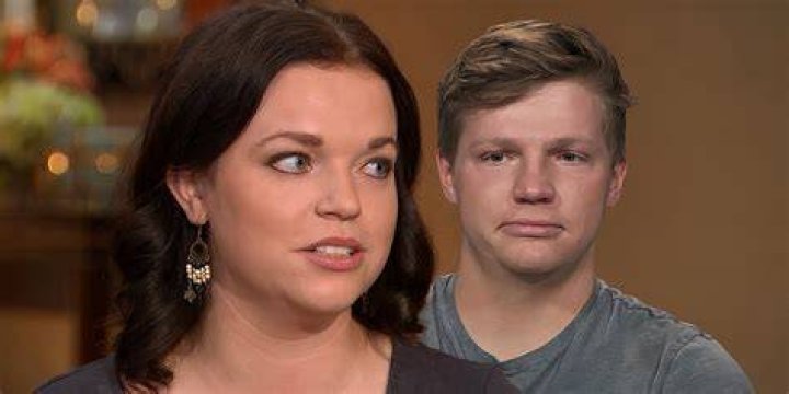 Meet Ray Lin Howard – Fat Trophy Wife Alaska Airlines Viral On Tiktok Explained