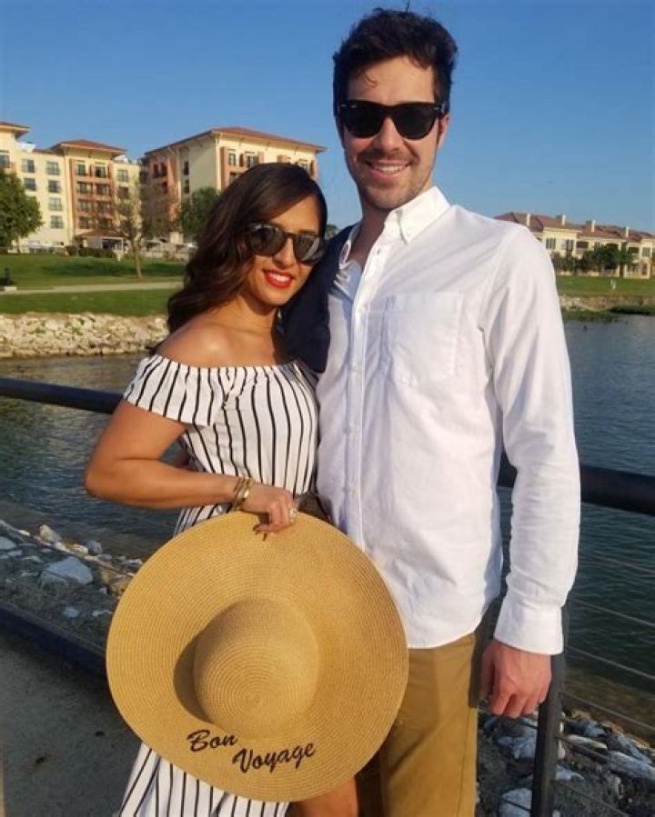 Meet The Realtor Zanab Jaffrey From Love Is Blind on Instagram