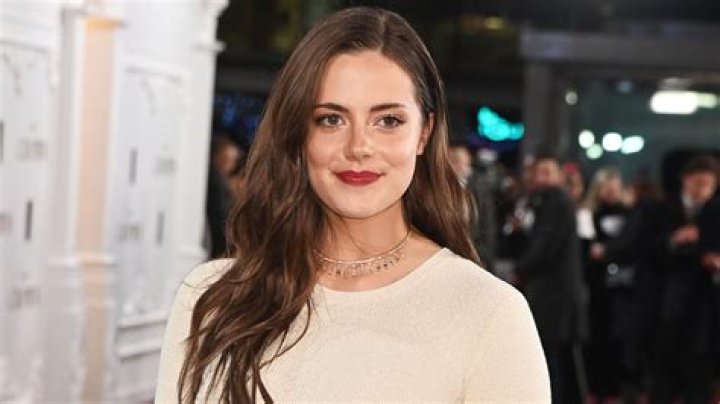Meg Bellamy Parents, Age, Birthday, Height, School, Instagram, As Kate