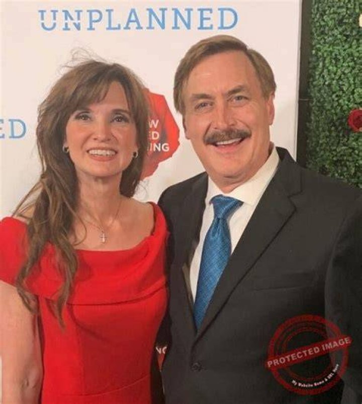 Michael Lindell’s Net Worth, Age, Height, Weight, Wife, Kids, Bio-Wiki