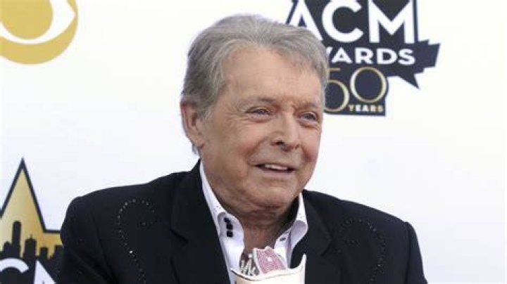 Mickey Gilley Children: Meet Kathy Gilley, Michael Gilley, Keith Ray Gilley, And Gregory Gilley